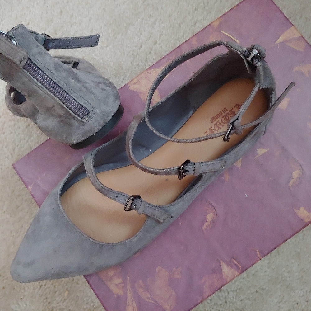 Crown Vintage Bebe leather flats